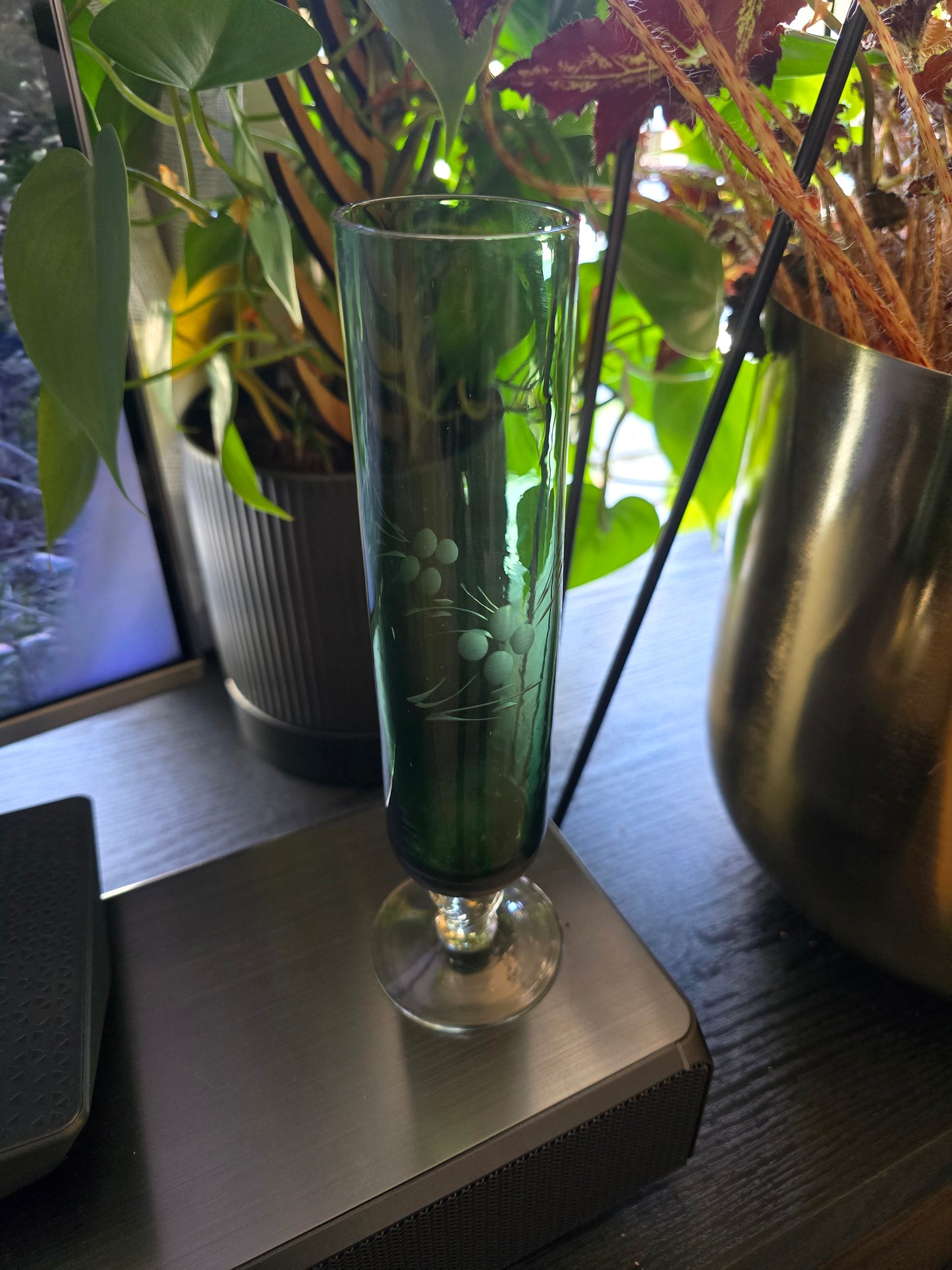 Vintage 60’s-70’s Green Rose Etched Vase With Twisted Pedestal